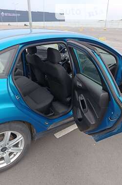 Седан Ford Focus 2015 в 