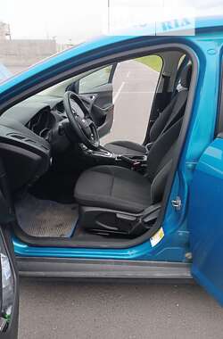 Седан Ford Focus 2015 в 