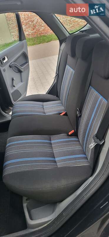 Хэтчбек Ford Focus 2008 в Стрые
