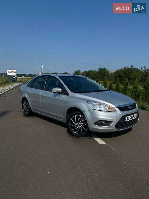 Седан Ford Focus 2011 в Березане