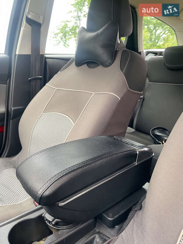 Универсал Ford Focus 2012 в Ужгороде фото 3 Универсал Ford Focus 2012 в Ужгороде