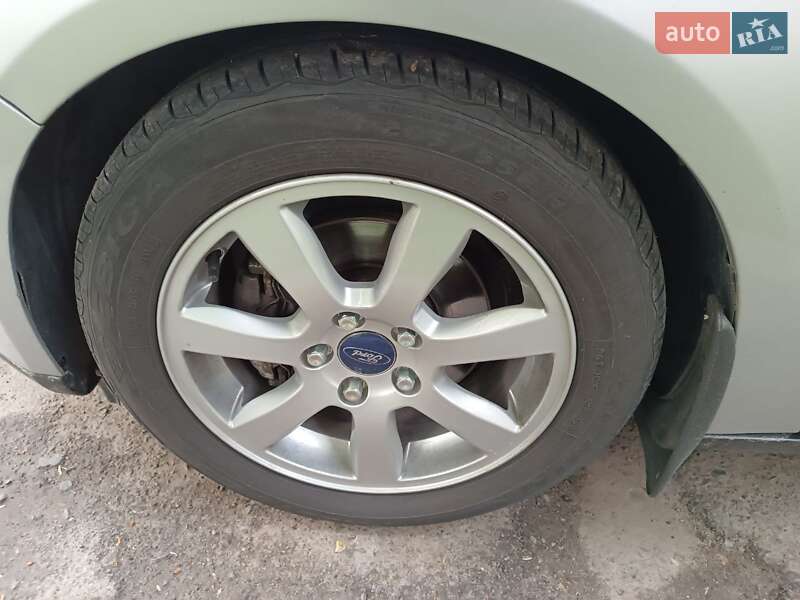 Седан Ford Focus 2015 в Львове