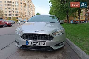 Седан Ford Focus 2015 в 