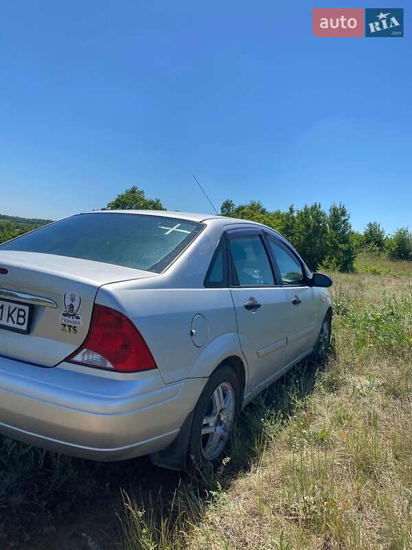 Седан Ford Focus 2000 в Новій Водолагі