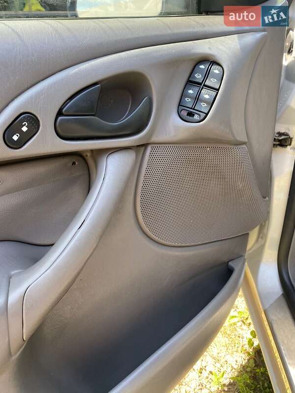 Седан Ford Focus 2000 в Новій Водолагі