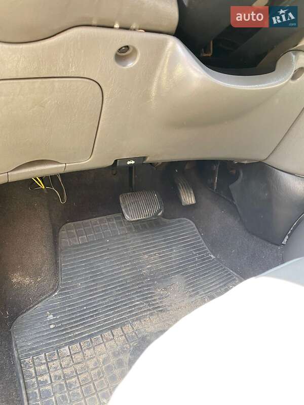 Седан Ford Focus 2000 в Новой Водолаге