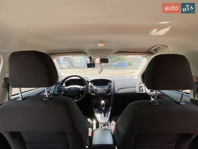 Седан Ford Focus 2014 в Десне