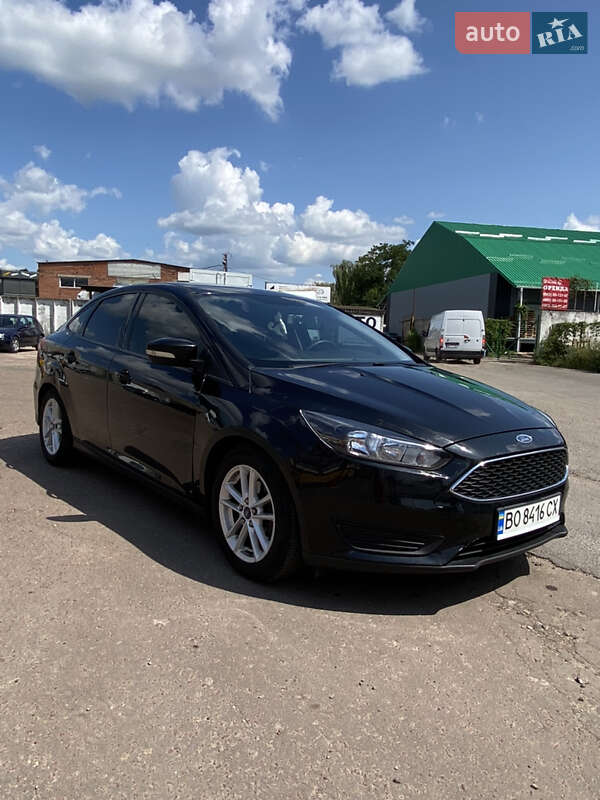 Седан Ford Focus 2014 в Десне
