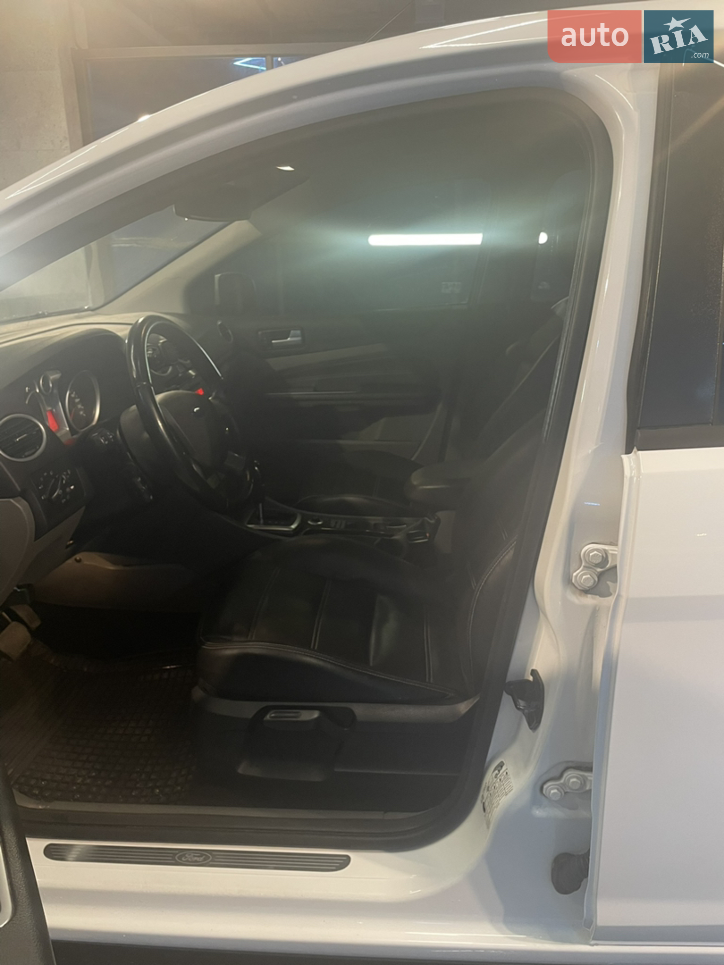 2010 Ford Focus - мініатюра 7