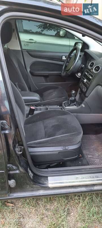 Седан Ford Focus 2006 в Днепре