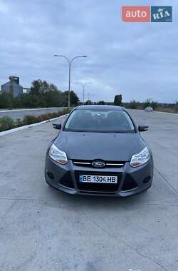 Хэтчбек Ford Focus 2012 в 
