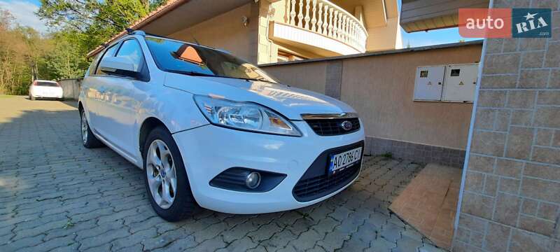 Универсал Ford Focus 2010 в Мукачево фото 2 Универсал Ford Focus 2010 в Мукачево