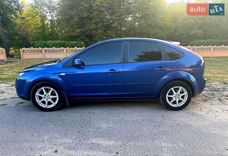 Хэтчбек Ford Focus 2007 в Краснокутске