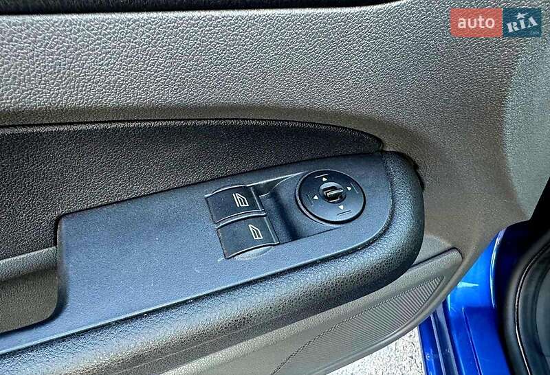 Хэтчбек Ford Focus 2007 в Краснокутске