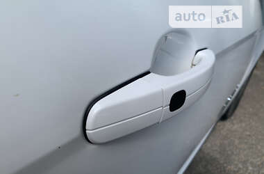 Хэтчбек Ford Focus 2012 в 