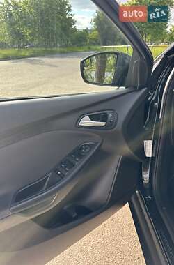 Седан Ford Focus 2015 в Ровно