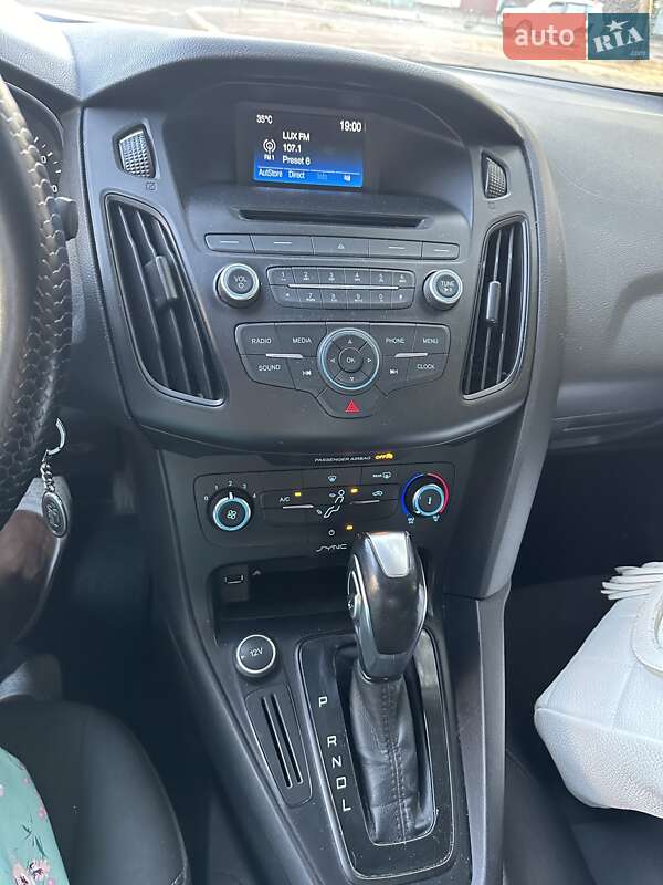 Седан Ford Focus 2015 в Николаеве