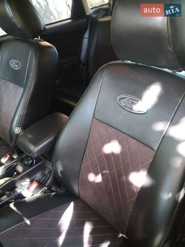 Седан Ford Focus 2014 в Ужгороде