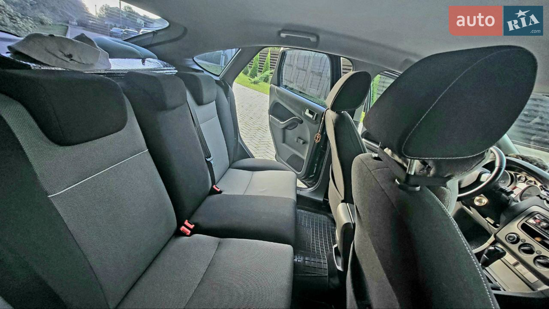 2011 Ford Focus - мініатюра 9