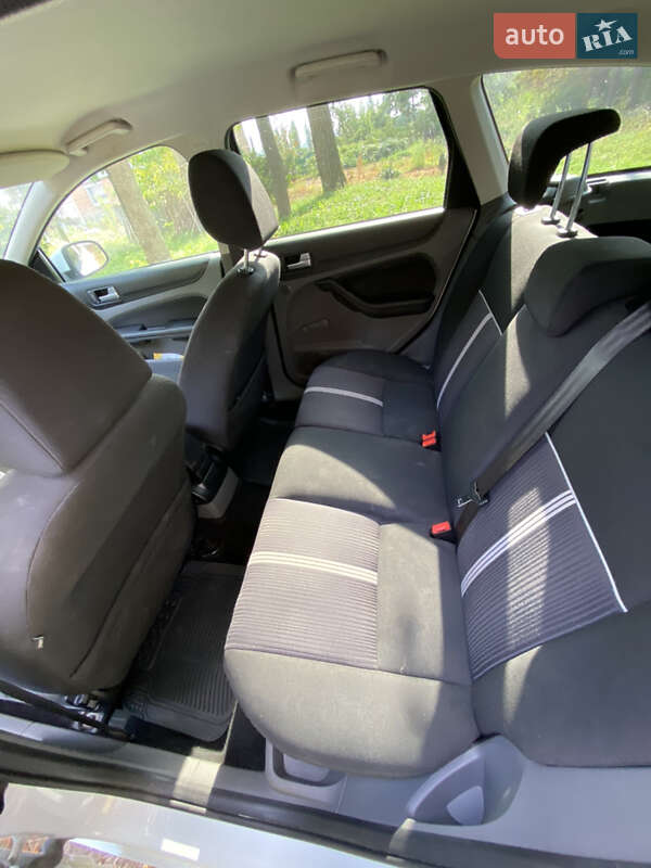 Универсал Ford Focus 2010 в Хмельнике