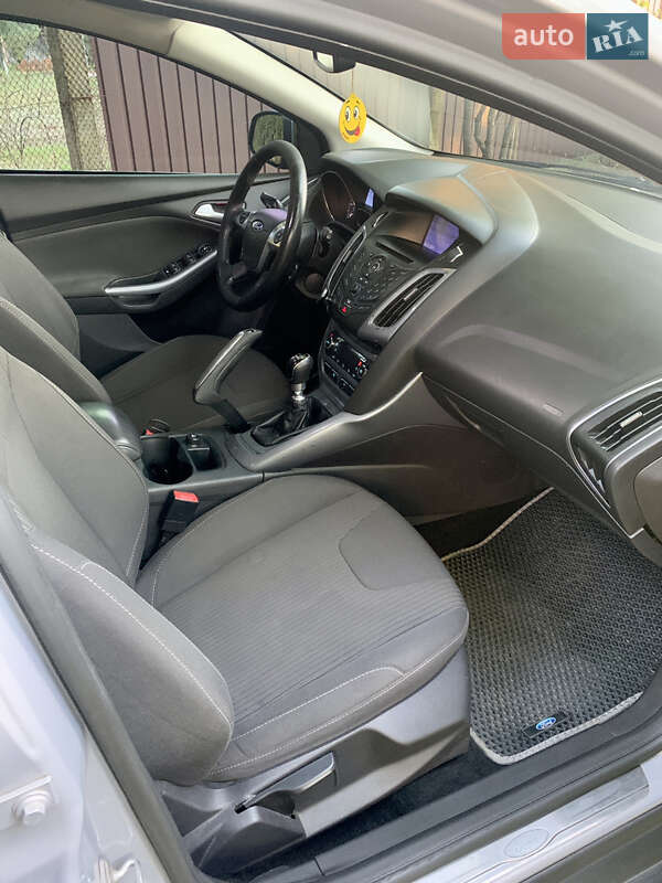 Хэтчбек Ford Focus 2011 в Киеве