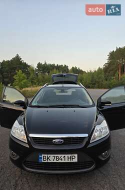 Универсал Ford Focus 2010 в 