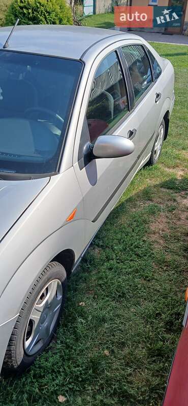 Седан Ford Focus 2004 в Краковце