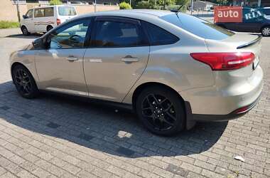 Седан Ford Focus 2016 в 