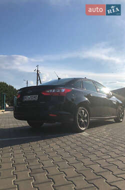 Седан Ford Focus 2013 в 
