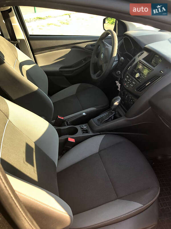 Седан Ford Focus 2013 в Стрые фото 11 Седан Ford Focus 2013 в Стрые