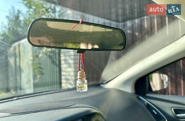 Хэтчбек Ford Focus 2012 в 