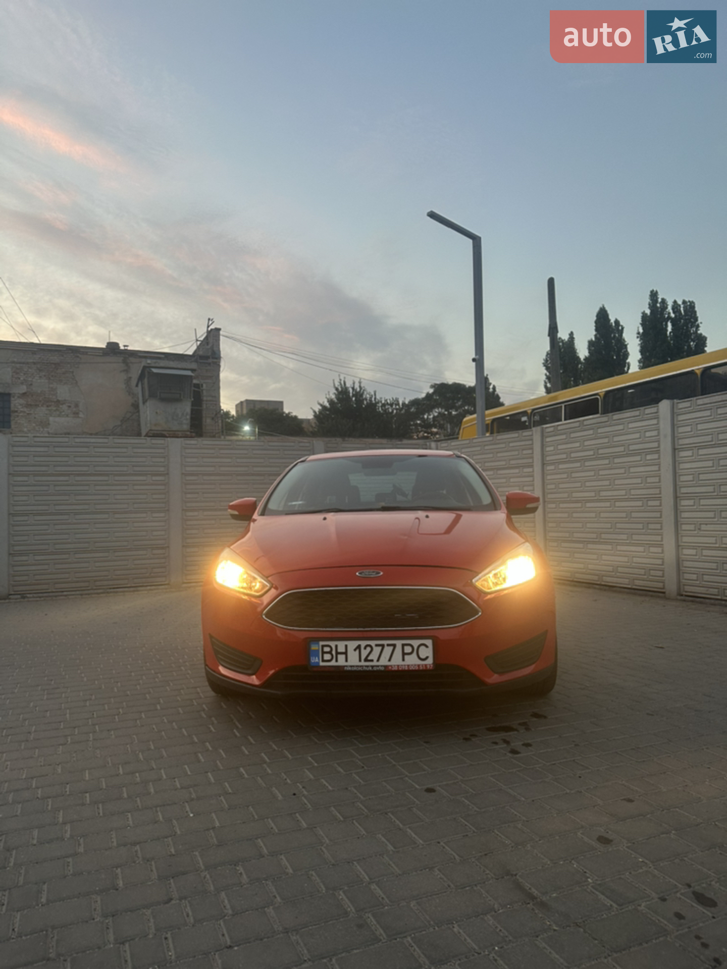 Ford Focus 2016 VIN 1FADP3F20GL264728 фото оголошення 2 з 16