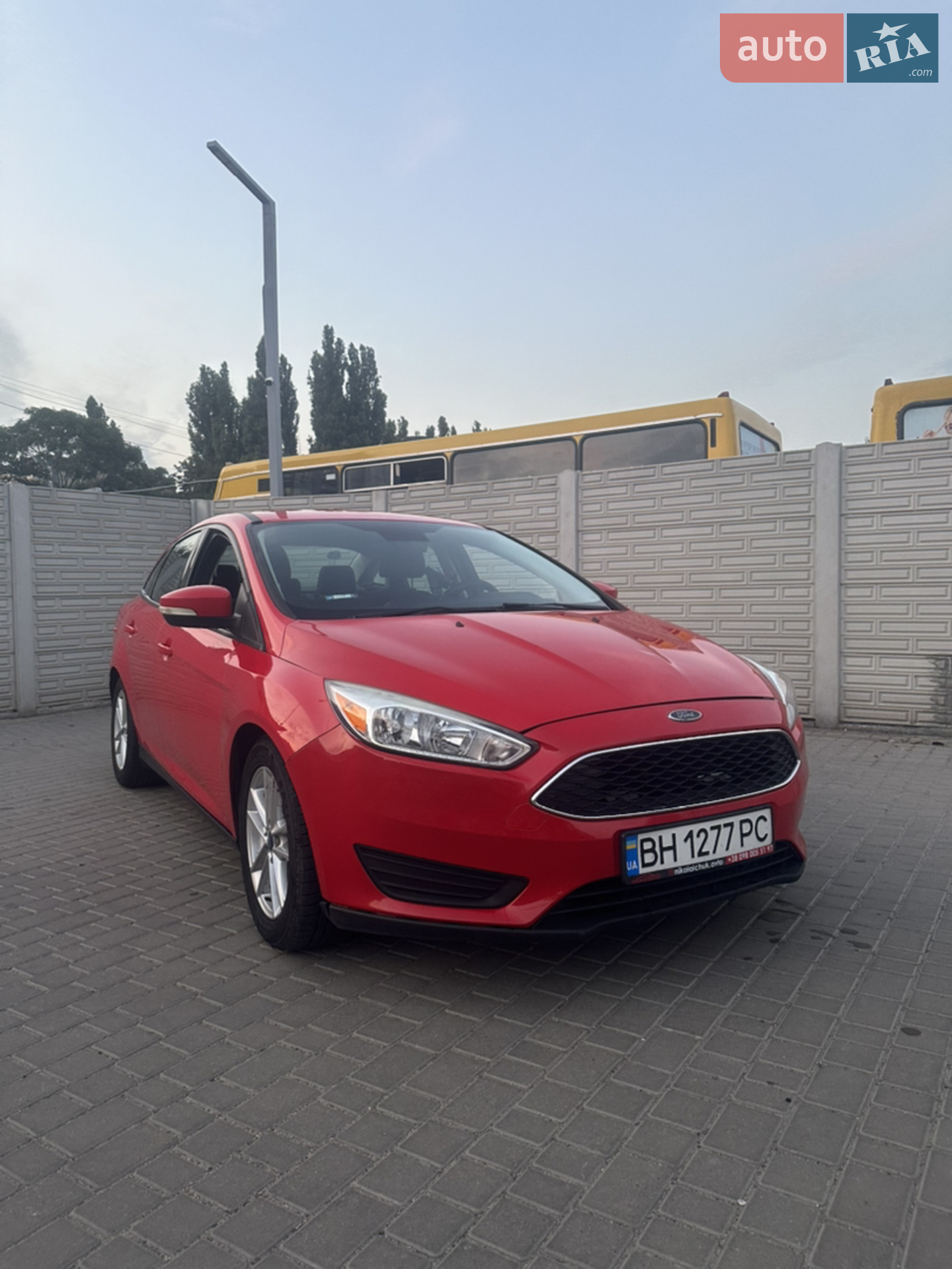 Ford Focus 2016 VIN 1FADP3F20GL264728 фото оголошення 3 з 16
