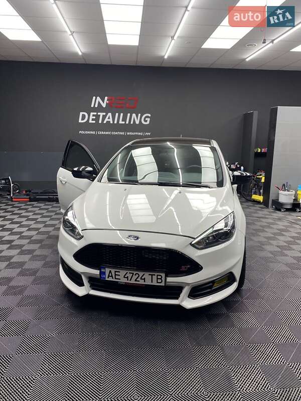 Хэтчбек Ford Focus 2016 в Кременчуге