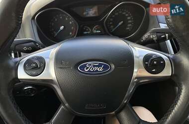 Хетчбек Ford Focus 2014 в 