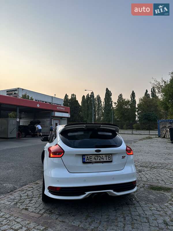 Хэтчбек Ford Focus 2016 в Кременчуге