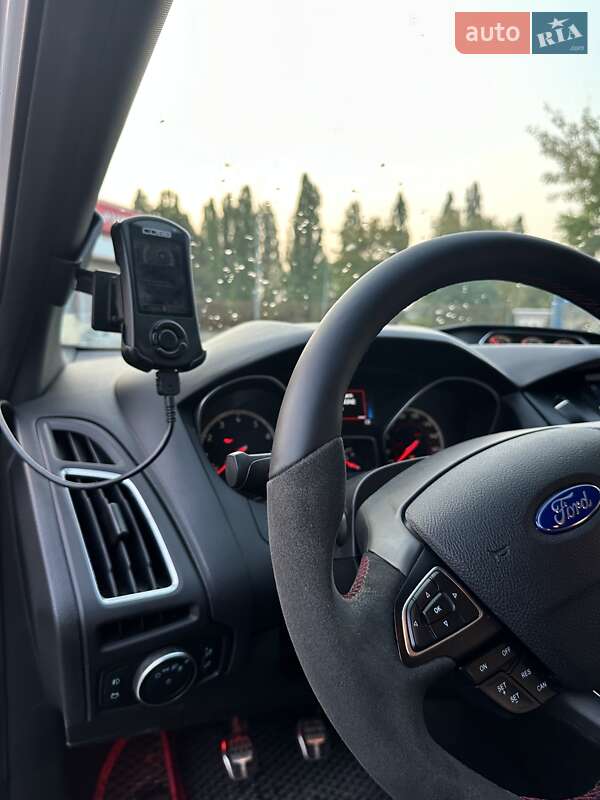 Хэтчбек Ford Focus 2016 в Кременчуге