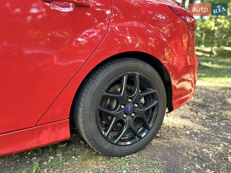 Седан Ford Focus 2015 в Чернигове фото 6 Седан Ford Focus 2015 в Чернигове