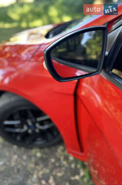 Седан Ford Focus 2015 в Чернигове