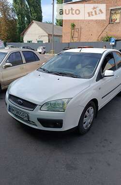 Седан Ford Focus 2007 в Ромнах