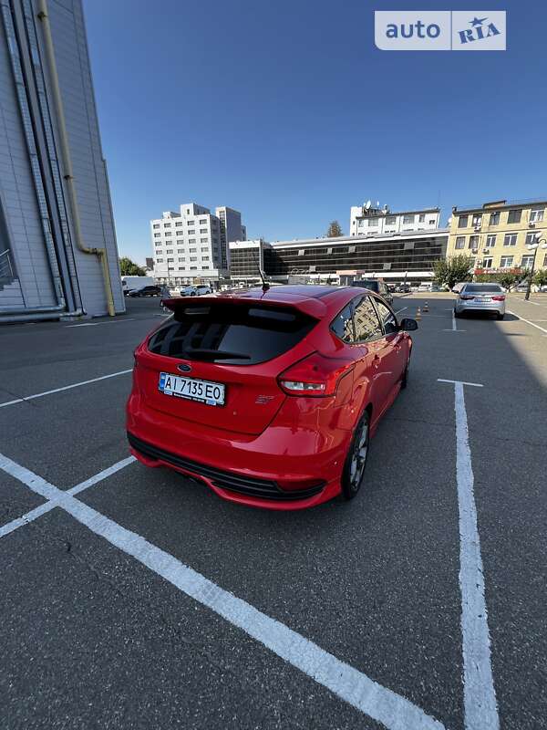 Хэтчбек Ford Focus 2016 в Киеве фото 6 Хэтчбек Ford Focus 2016 в Киеве