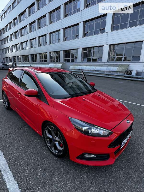 Хэтчбек Ford Focus 2016 в Киеве фото 16 Хэтчбек Ford Focus 2016 в Киеве
