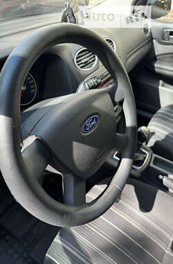 Хетчбек Ford Focus 2010 в Полтаві