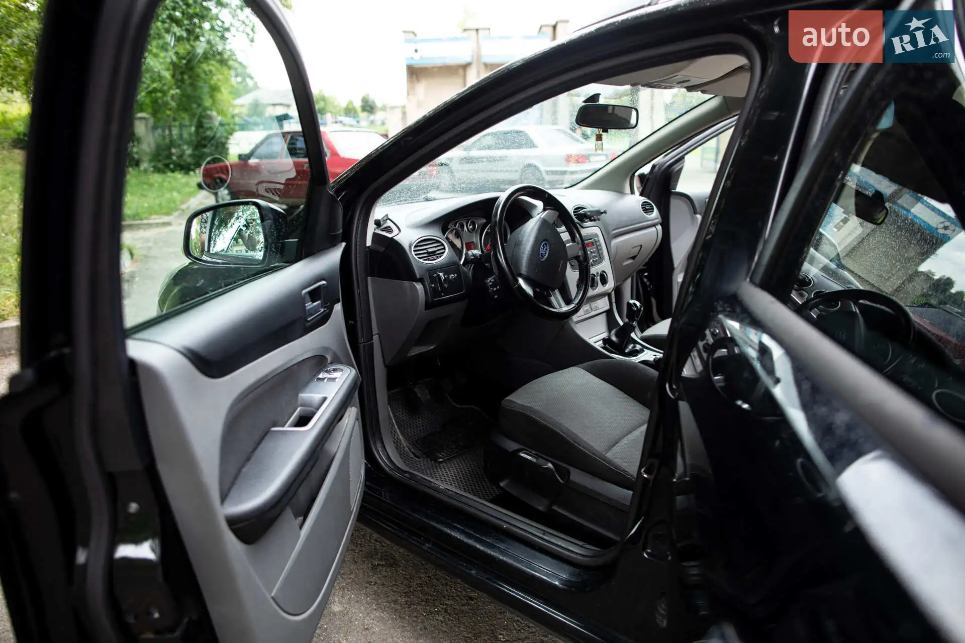 2010 Ford Focus - мініатюра 13