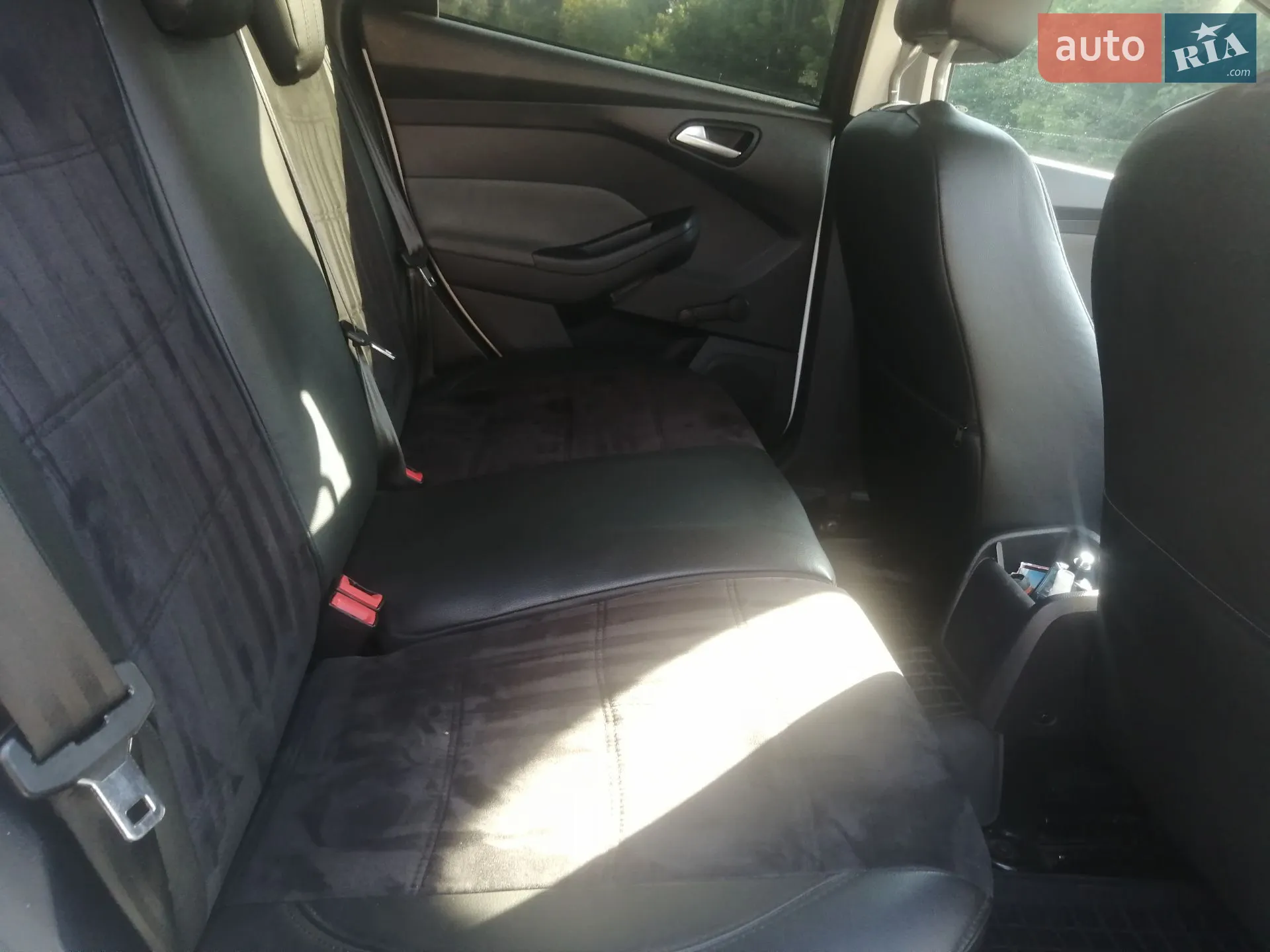 2011 Ford Focus - мініатюра 12