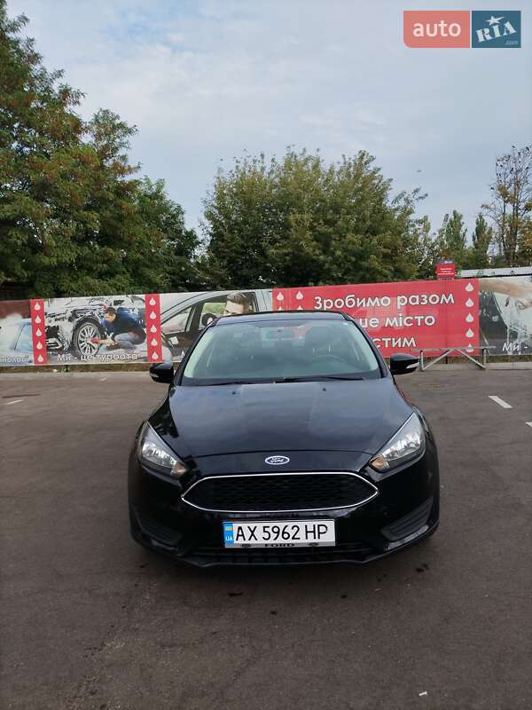 Седан Ford Focus 2015 в Киеве фото 3 Седан Ford Focus 2015 в Киеве