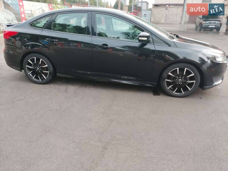 Седан Ford Focus 2015 в Киеве фото 7 Седан Ford Focus 2015 в Киеве