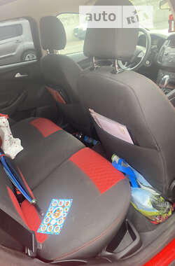 Хэтчбек Ford Focus 2015 в 