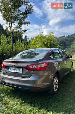 Седан Ford Focus 2014 в 