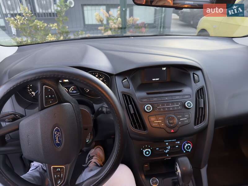 Седан Ford Focus 2015 в Киеве